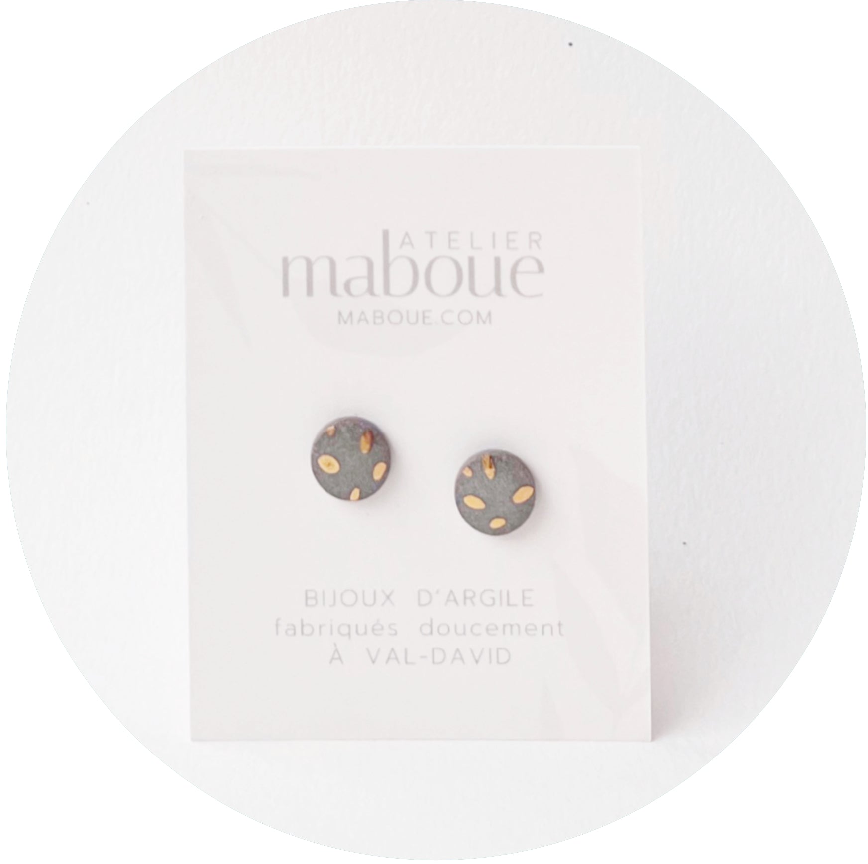 Concrete Pieces of Light / Confettis Béton